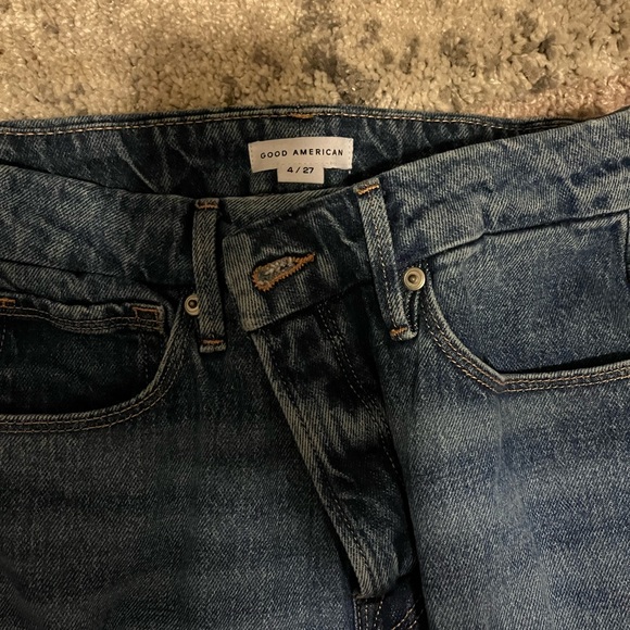 Good American jeans size 4 with fray - Picture 3 of 3